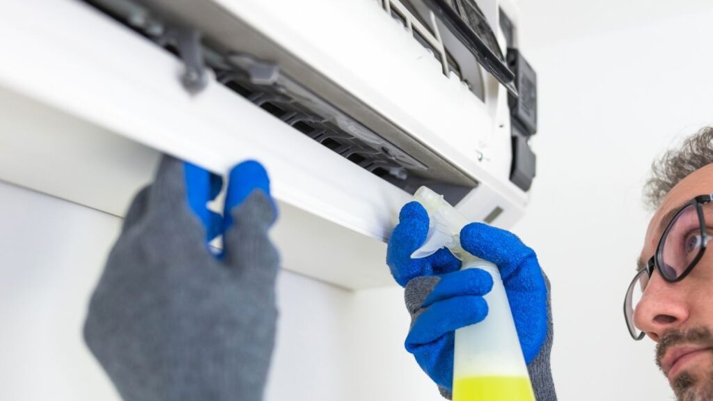 airco schoonmaken zelf